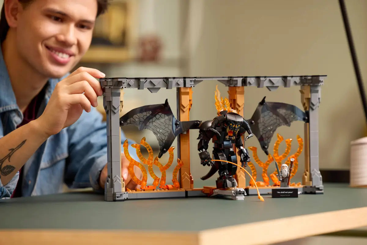 LEGO 10367 Icons The Lord of the Rings: Balrog Book Nook image 9
