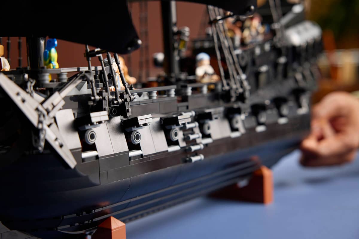 LEGO 10365 Icons Captain Jack Sparrow's Pirate Ship