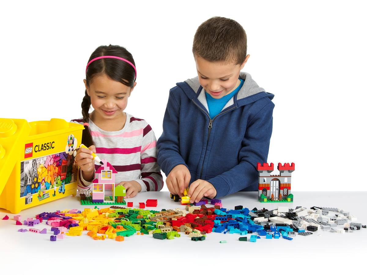 LEGO 10698 Large Creative Brick Box