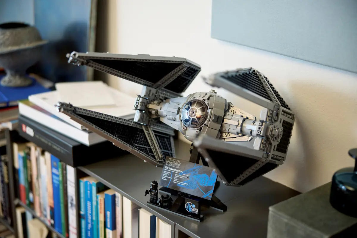 LEGO 75382 Stars Wars TIE Interceptor image 7
