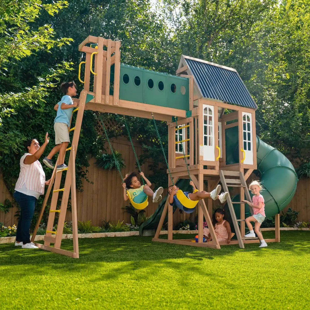 Kidkraft Skyway Resort Playset image 2