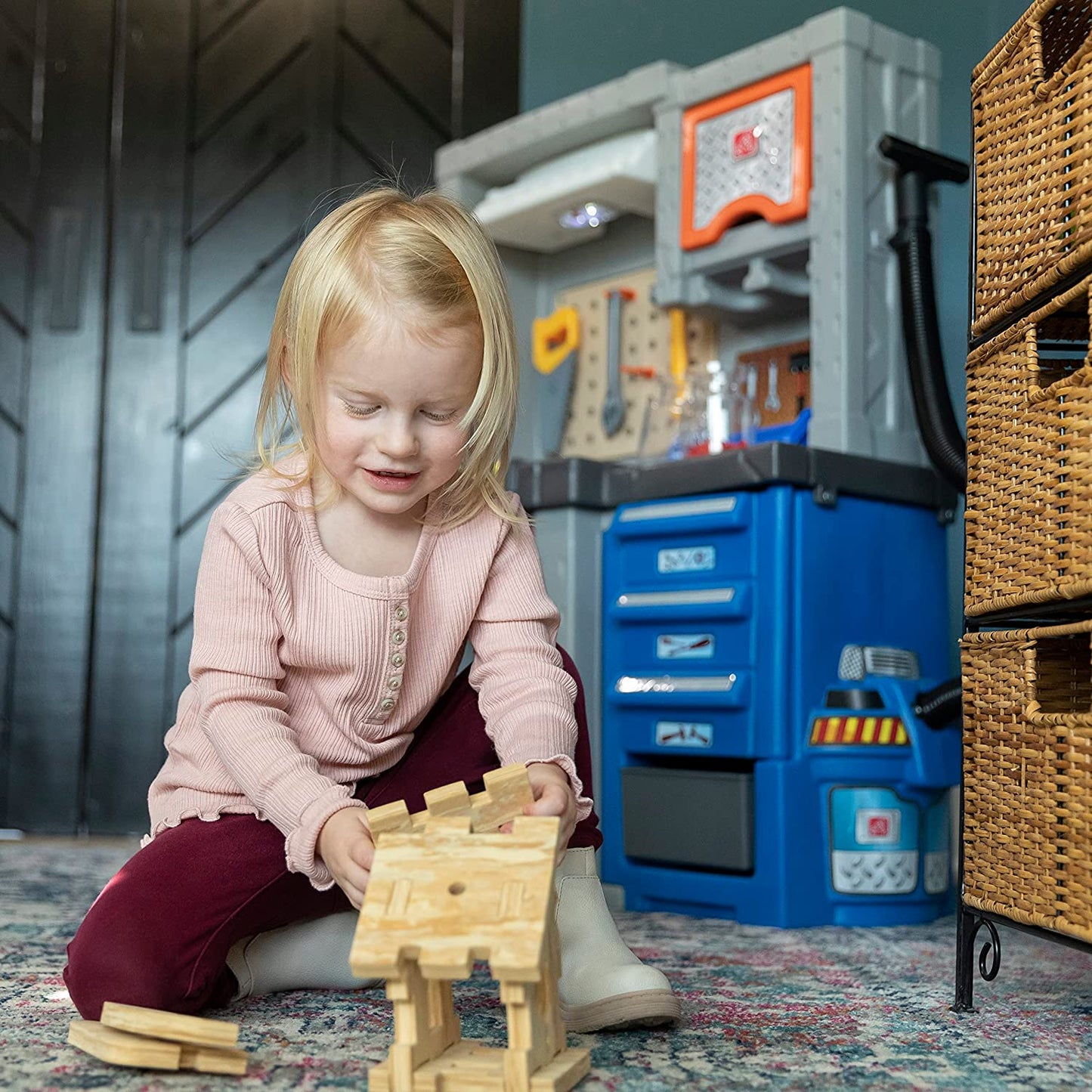 Step2 Deluxe Workshop – Includes 50 Toy Workbench Accessories image 1