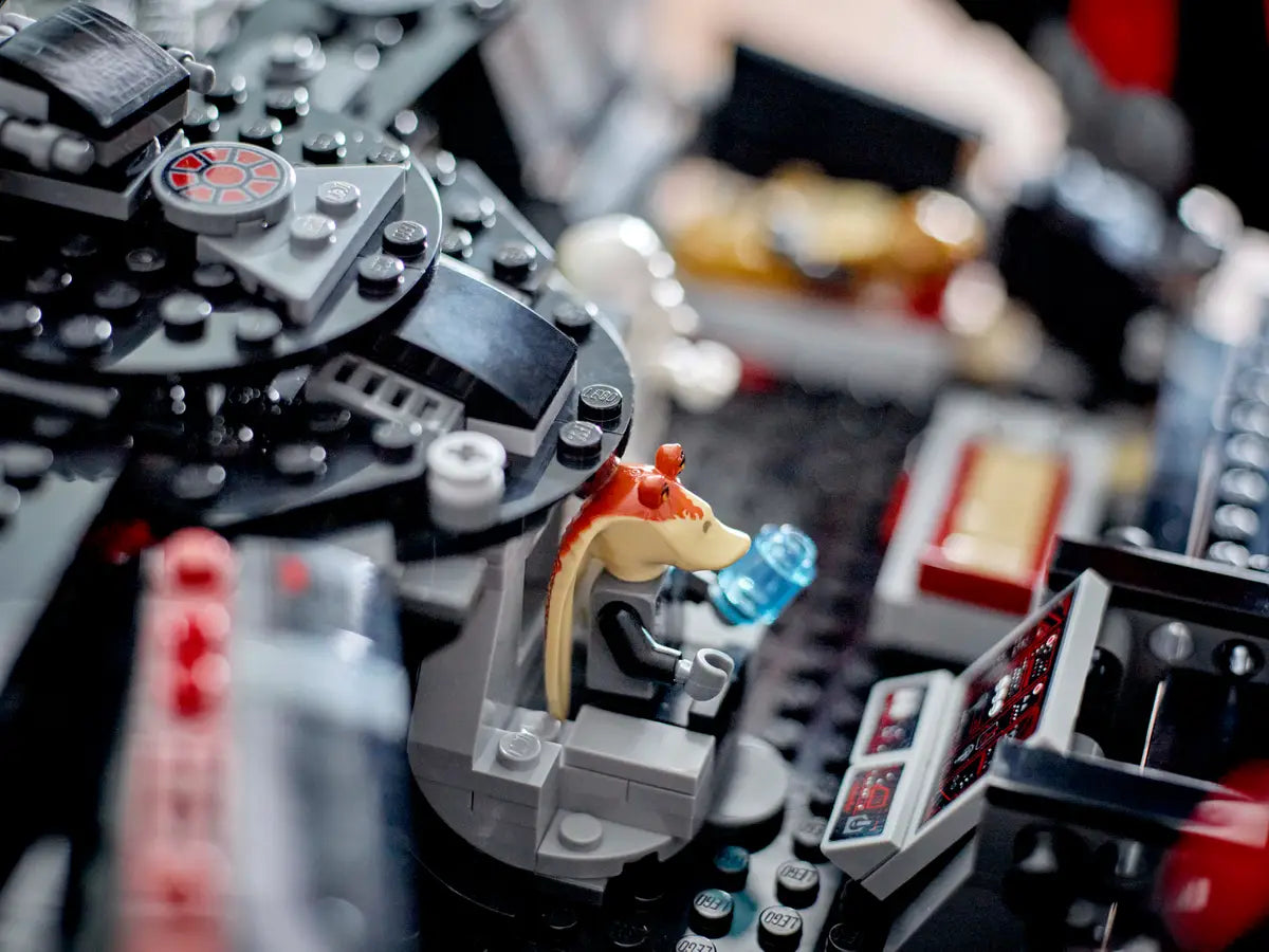 LEGO 75389 Star Wars The Dark Falcon image 10