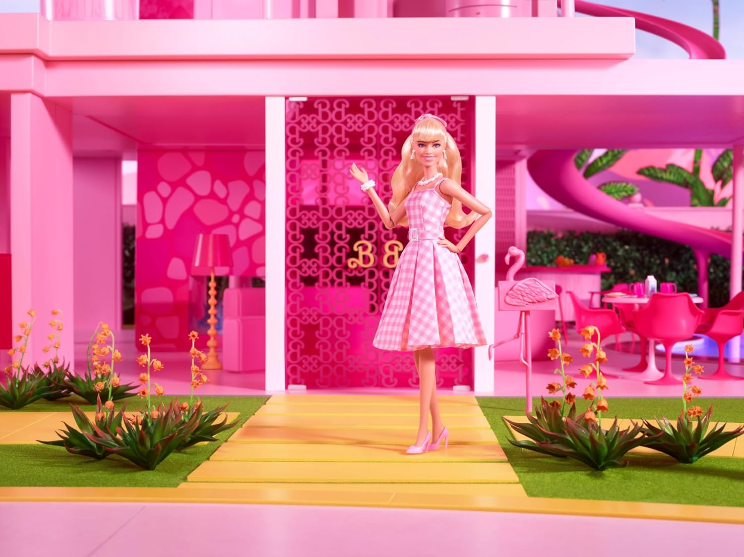 Barbie The Movie Doll, Margot Robbie as Barbie image 4