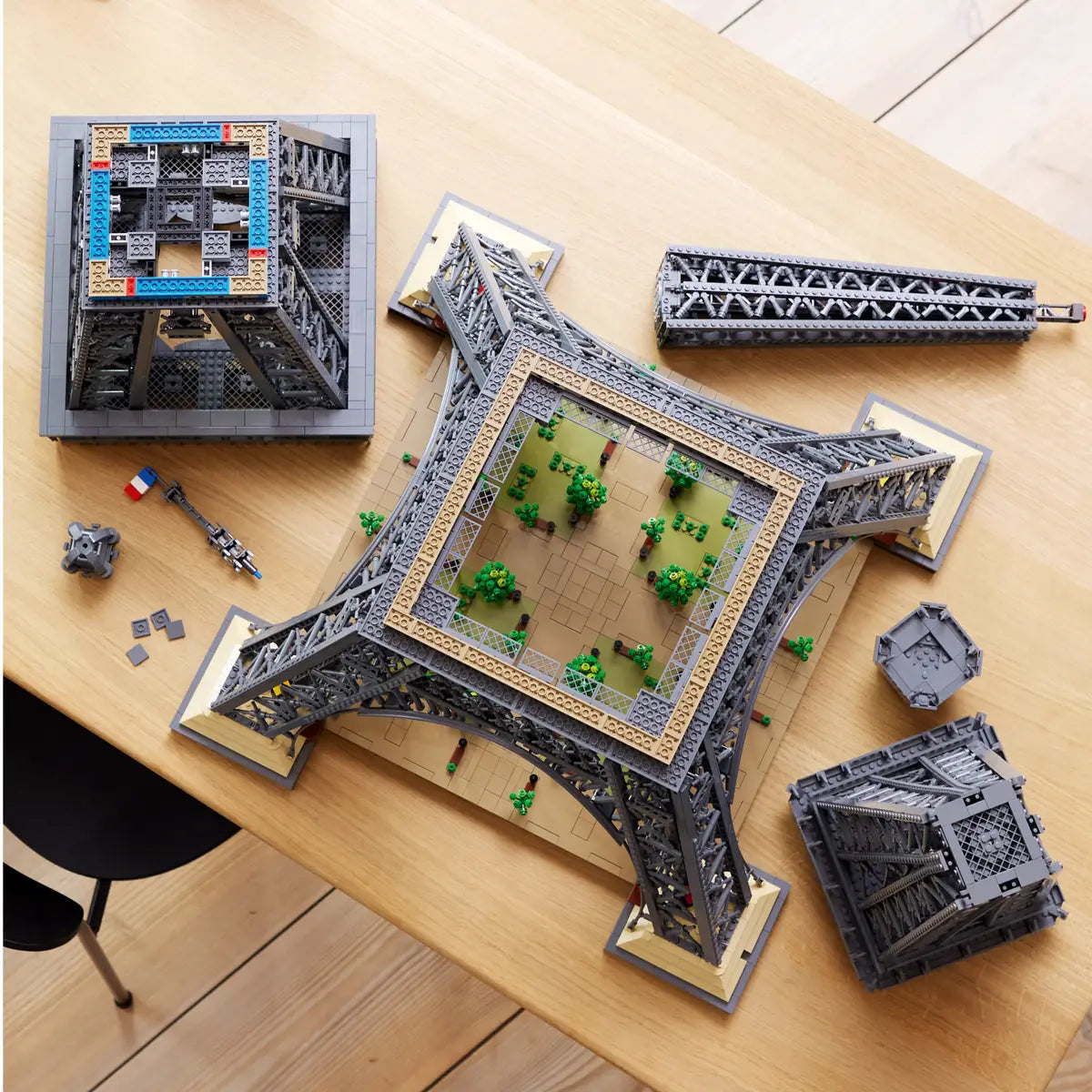 LEGO 10307 Icons Eiffel Tower image 9