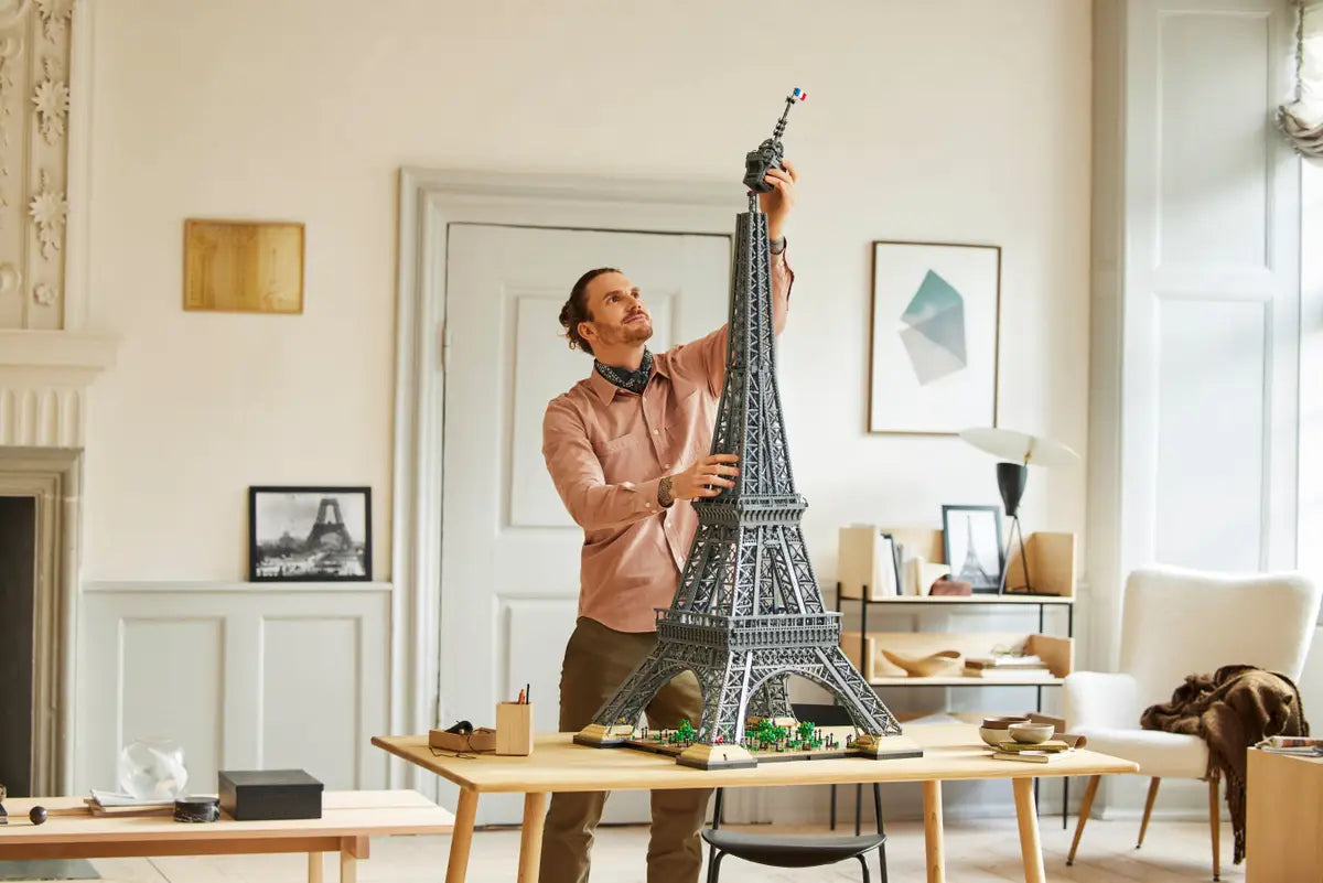 LEGO 10307 Icons Eiffel Tower image 8