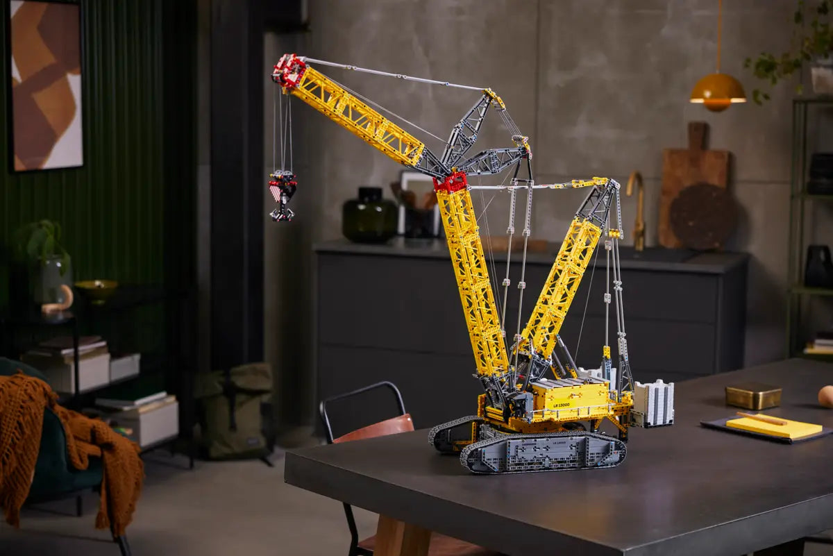 LEGO 42146 Liebherr Crawler Crane LR 13000 image 6