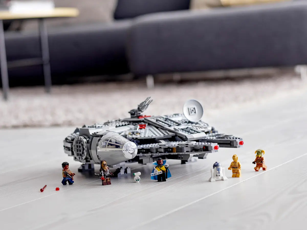 LEGO 75257 Star Wars Millennium Falcon image 11