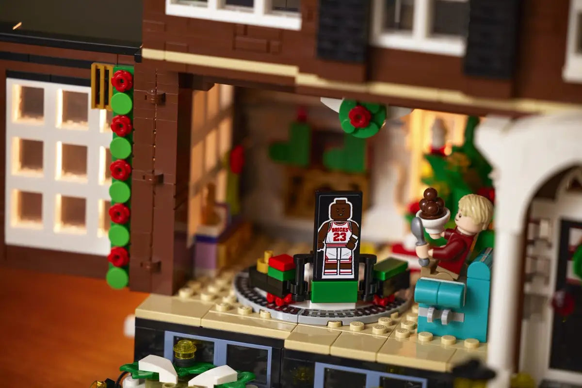 LEGO 21330 Ideas Home Alone image 12