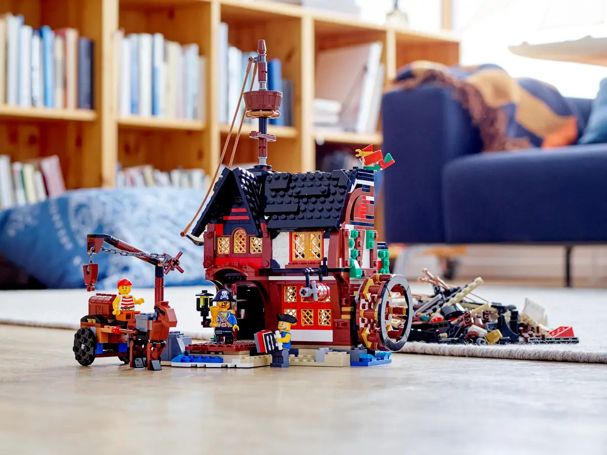 LEGO 31109 Creator Pirate Ship image 11