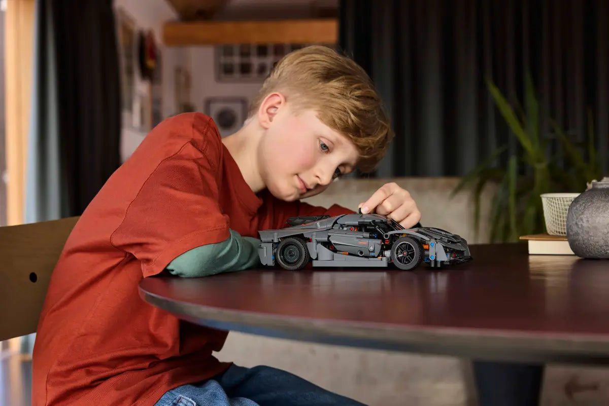 LEGO 42173 Technic Koenigsegg Jesko Absolut Grey Hypercar image 10