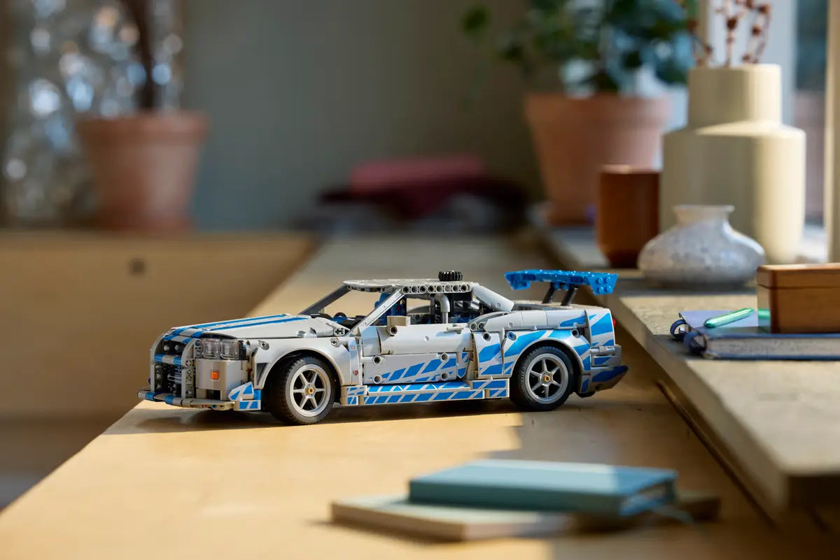 LEGO 42210 Technic 2 Fast 2 Furious Nissan Skyline GT-R (R34) Car image 8