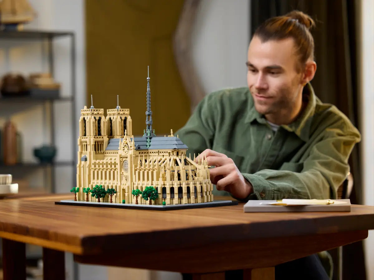 LEGO 21061 Architecture Notre-Dame de Paris image 12