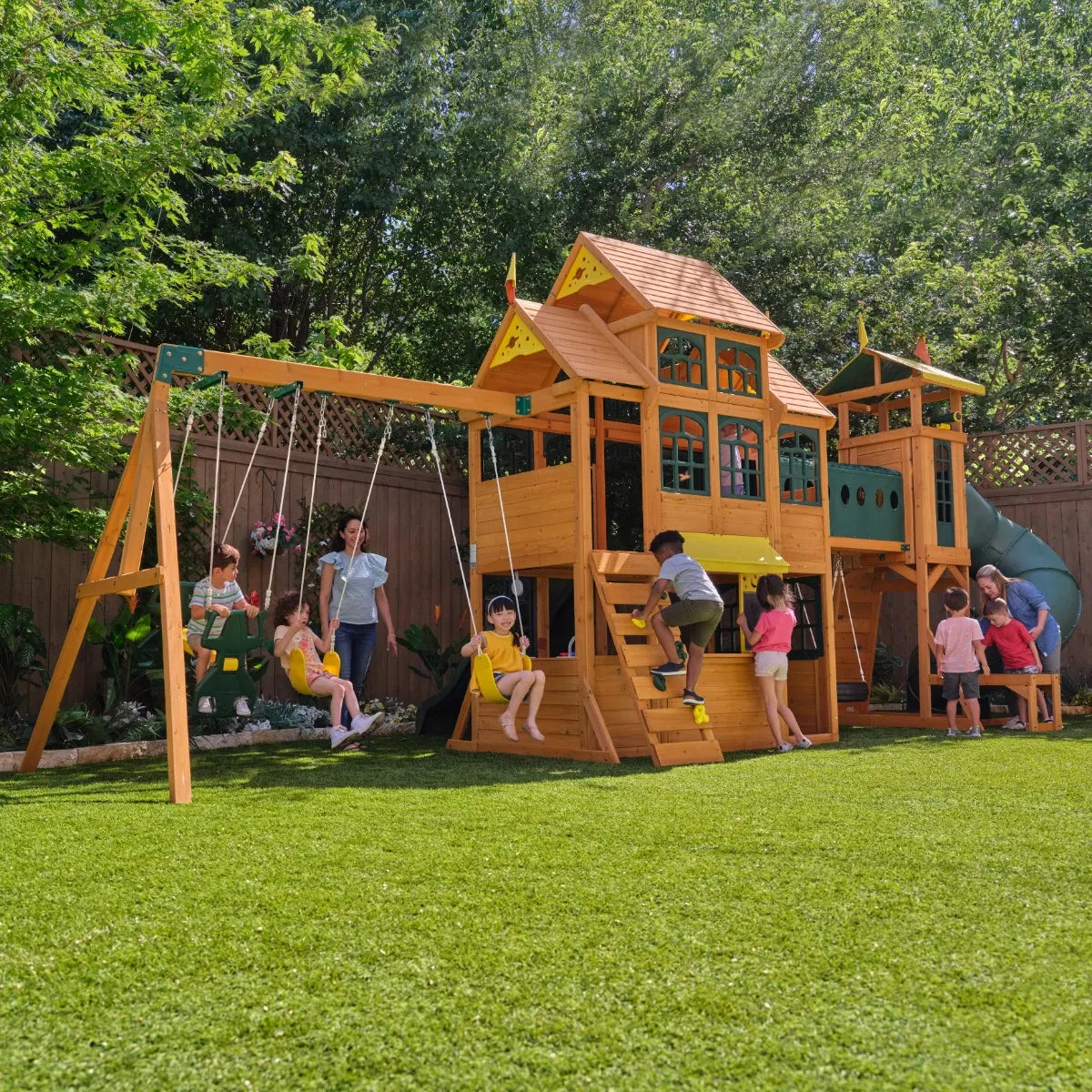Kidkraft Bear Cave Lodge outdoor play set image 2