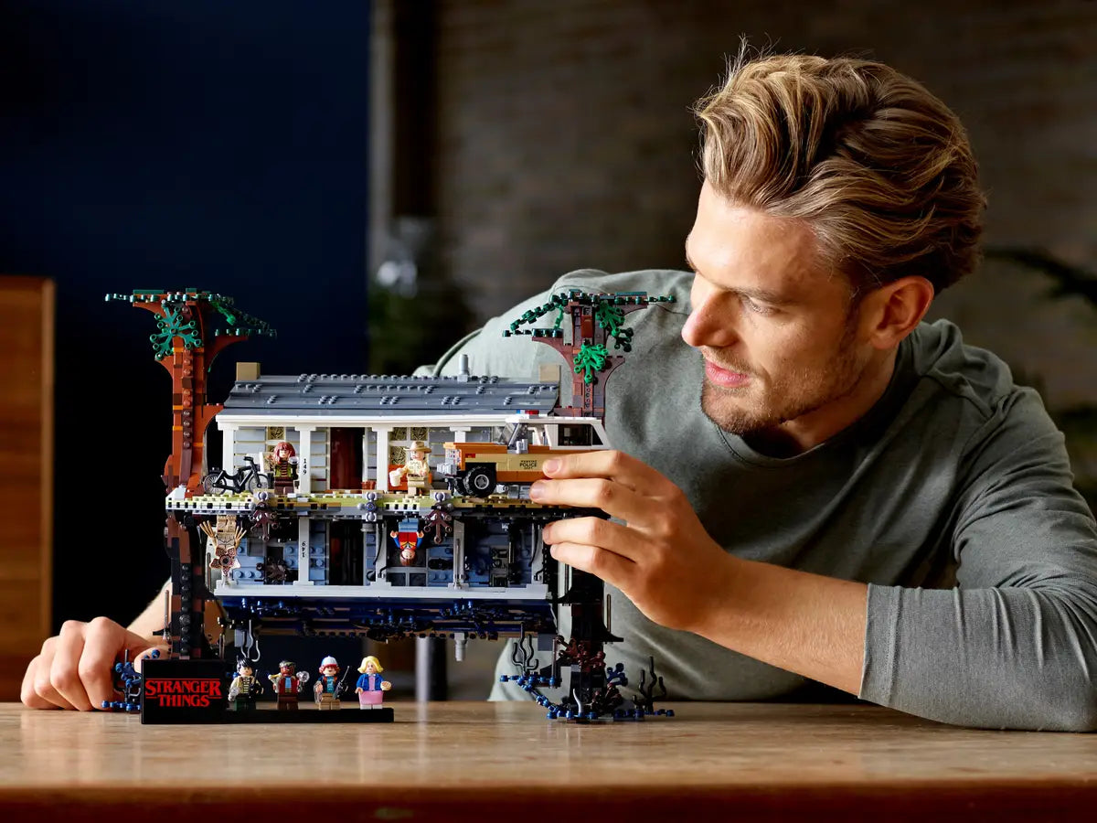 LEGO 75810 Stranger Things The Upside Down image 13