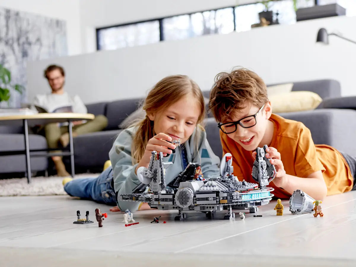 LEGO 75257 Star Wars Millennium Falcon image 9