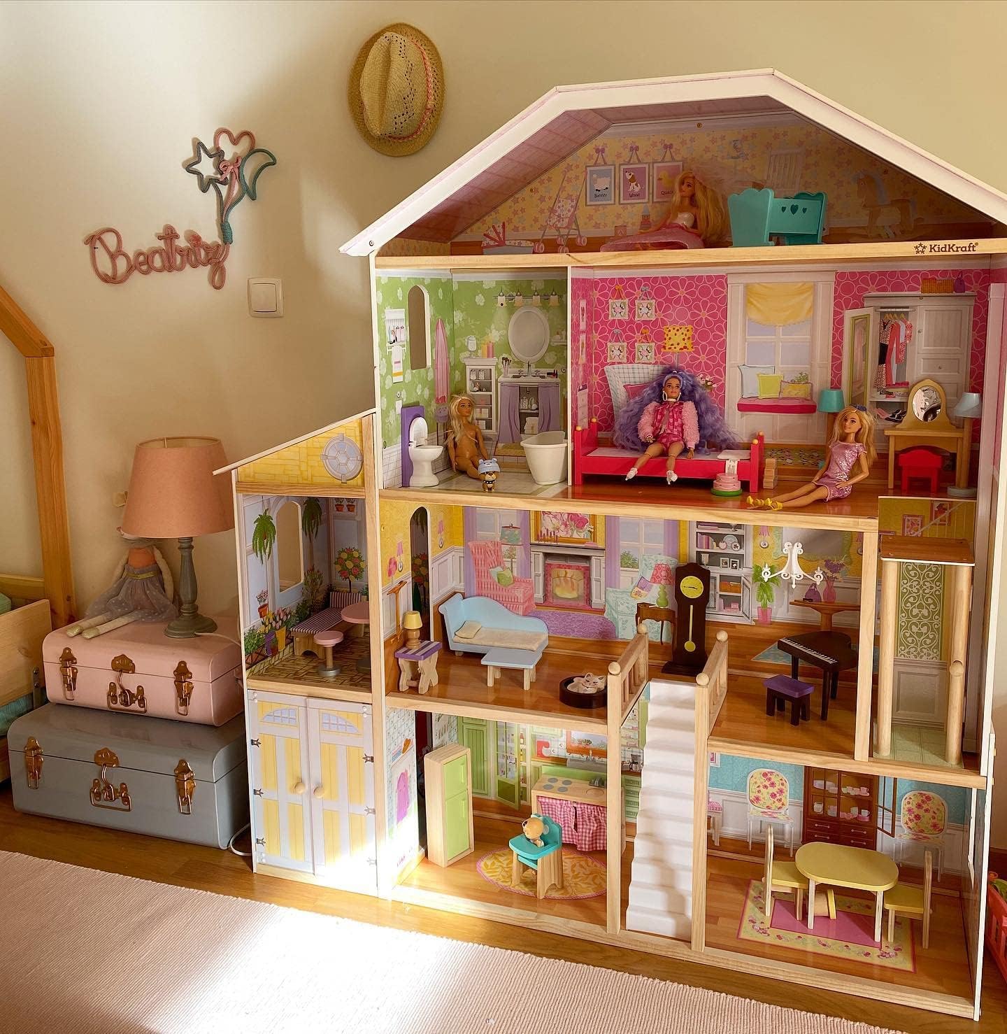 KidKraft Majestic Mansion Wooden Dollhouse with 34-Piece Accessories image 5