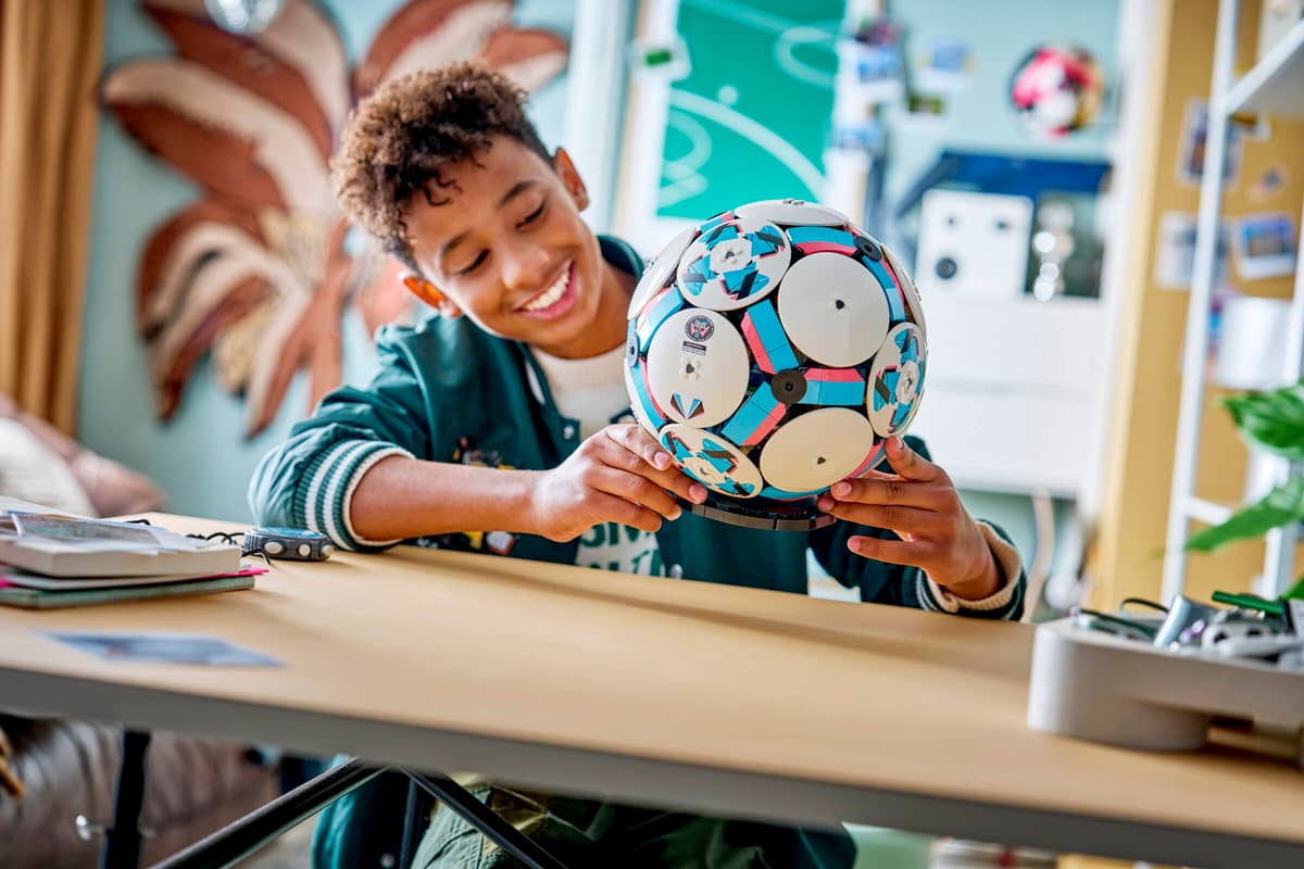 LEGO 43019 Editions Soccer Ball
