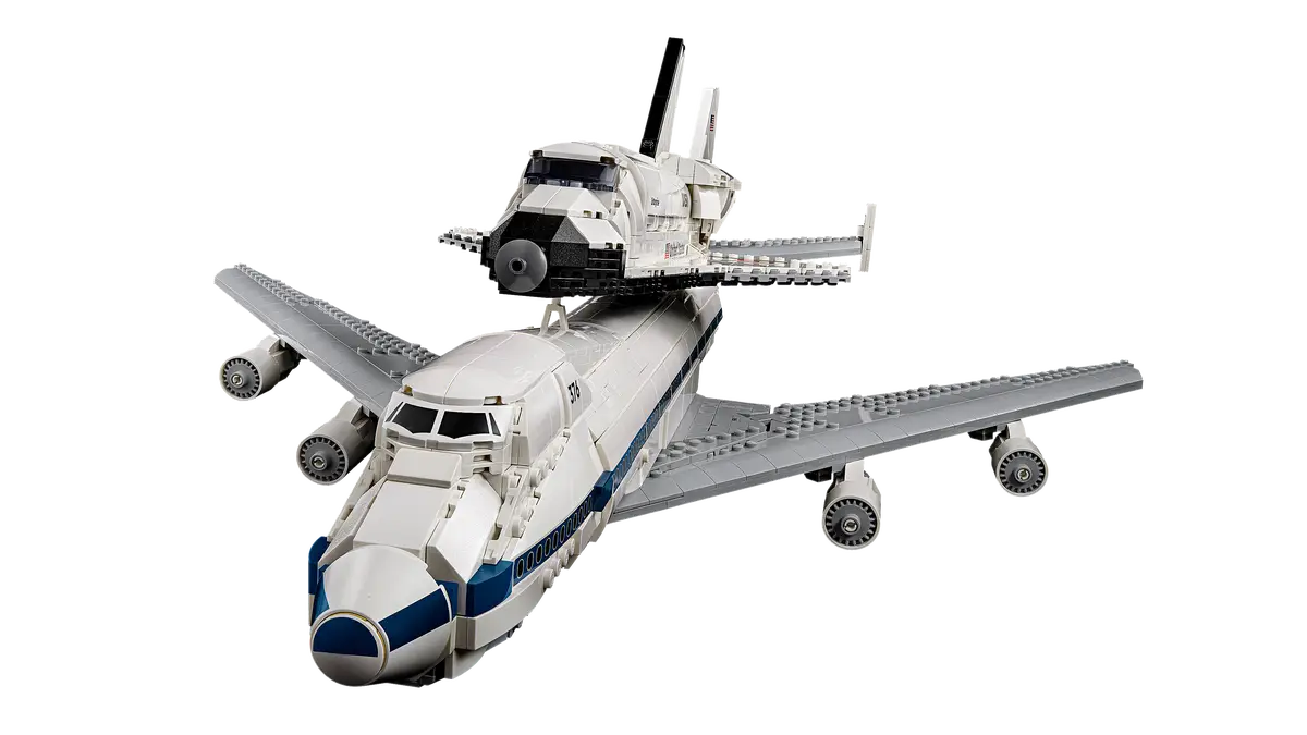 LEGO 10360 Icons Shuttle Carrier Aircraft image 3