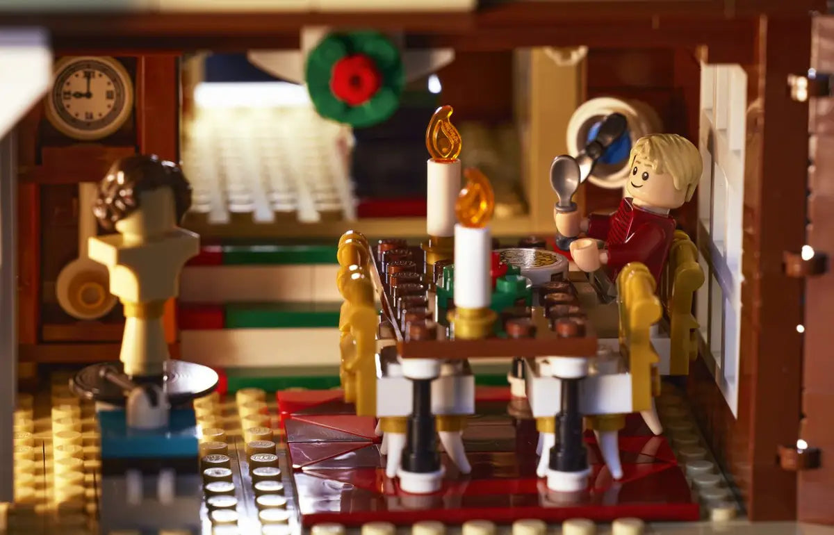 LEGO 21330 Ideas Home Alone image 13