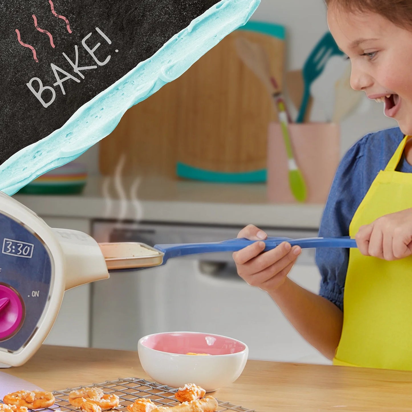 Easy-Bake Ultimate Electric Oven Playset image 3