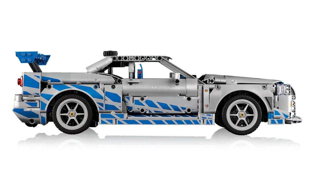 LEGO 42210 Technic 2 Fast 2 Furious Nissan Skyline GT-R (R34) Car image 4