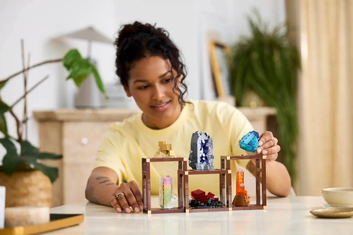 LEGO 21362 IDEAS Mineral Collection image 8