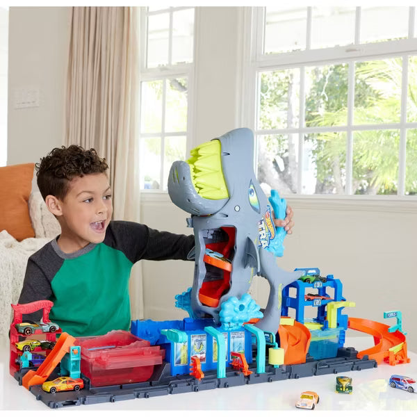 Hot Wheels Ultra Shark Car Wash Playset image 6