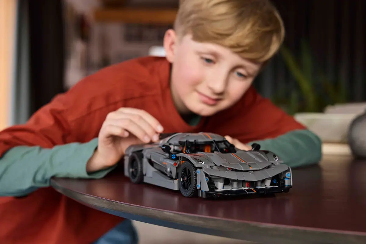 LEGO 42173 Technic Koenigsegg Jesko Absolut Grey Hypercar image 8