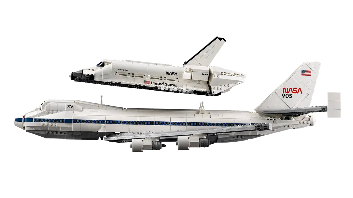 LEGO 10360 Icons Shuttle Carrier Aircraft image 2